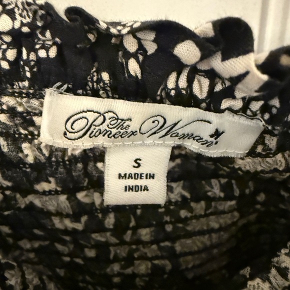 The Pioneer Woman Black and White Long Sleeve Dress - Picture 4 of 7